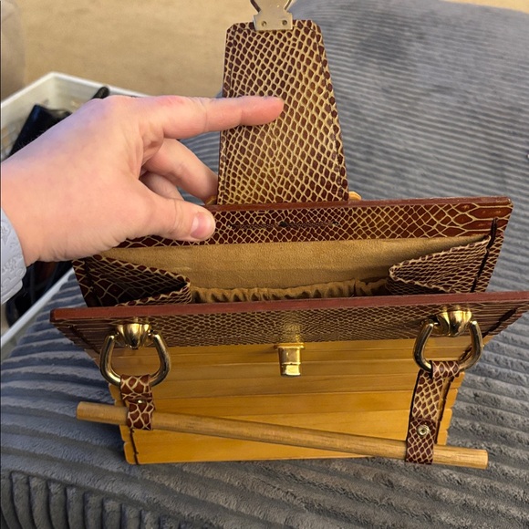 Wooden Purse (tall) - Picture 8 of 9